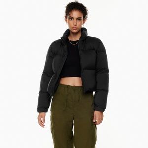 Aritzia Mega Puffer Short - Black - size M